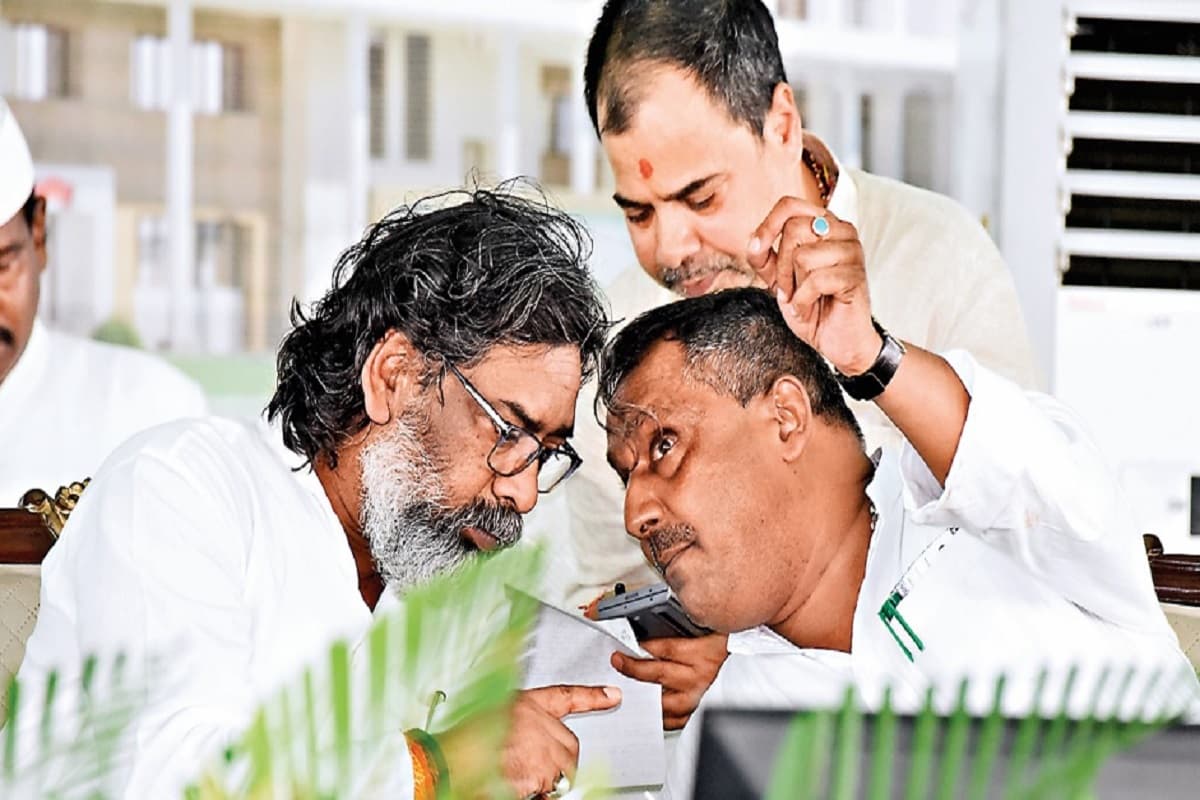 Jharkhand News: जमशेदपुर में बरसे CM हेमंत सोरेन, बोले- BJP सिर्फ झूठा आश्वासन और राशन दे सकती है