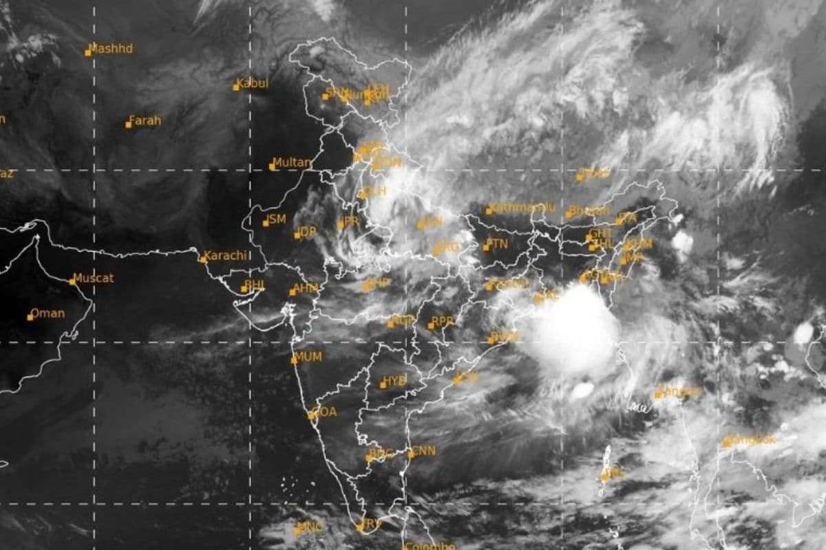 Kal Ka Mausam: दिवाली से पहले बंगाल में उठा चक्रवात, बिहार में कल मौसम मारेगा पलटी