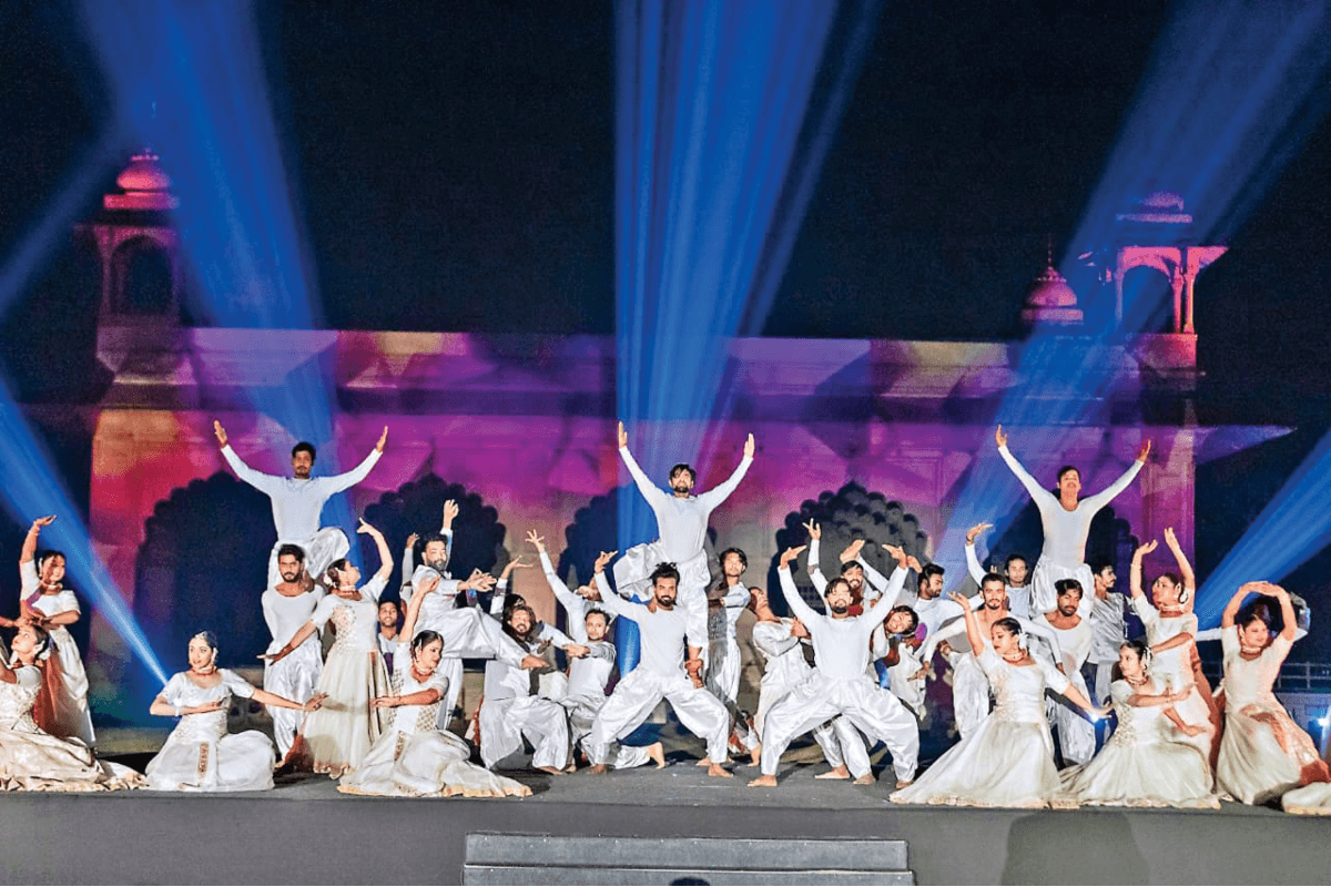 डालमिया भारत ने की पहल, प्रोजेक्शन मैपिंग शो के जरिये बता रहे लाल किले का इतिहास, अमिताभ बच्चन की है आवाज