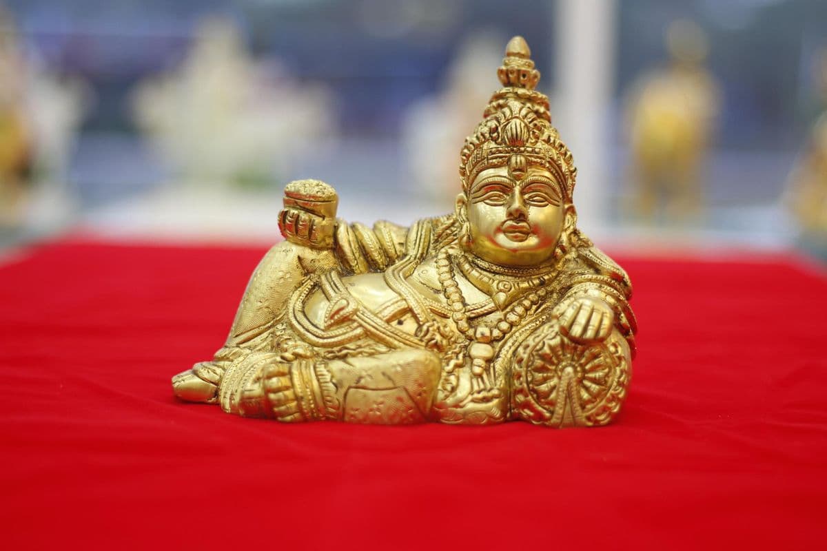 Diwali kuber Special : इस दिवाली भगवान कुवेर को चढ़ाएं उनकी 5 मनपसंदीदा चीजें, जानें