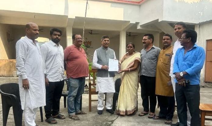 Jharkhand Election 2024: मेनका सरदार ने इस्तीफा लिया वापस, मीरा मुंडा के लिए करेंगी काम