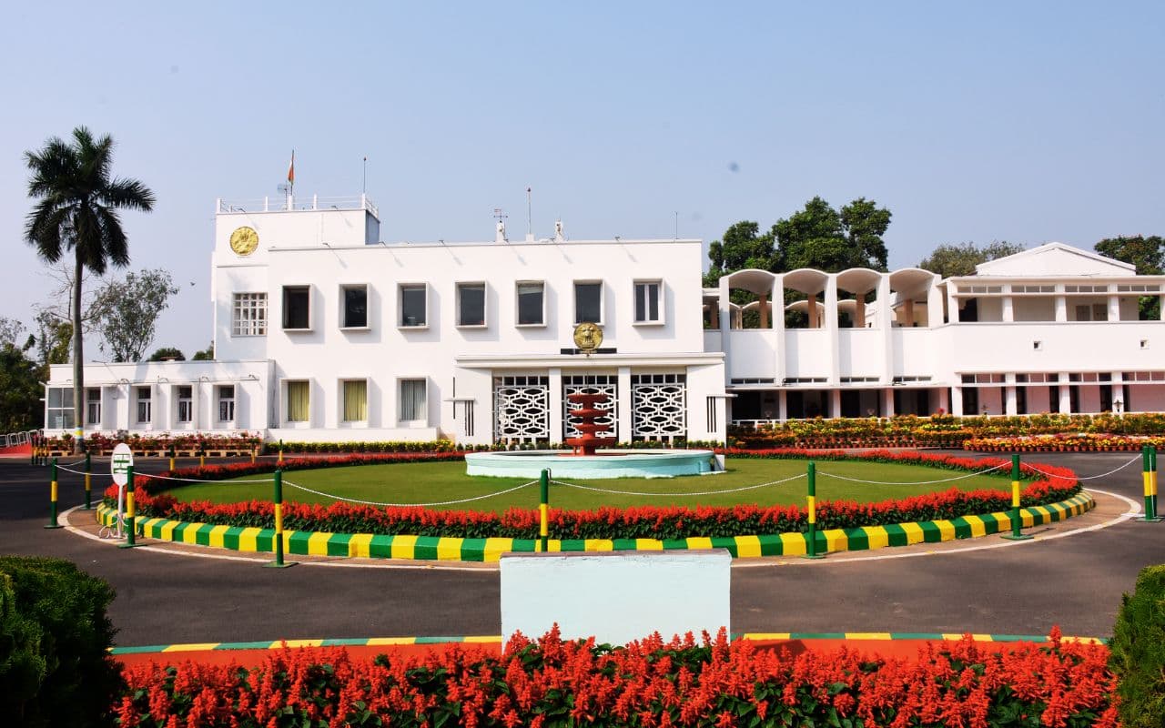 झारखंड विधानसभा चुनाव से पहले ओडिशा राजभवन बना भाजपा का ‘वॉर रूम’, बीजद का आरोप