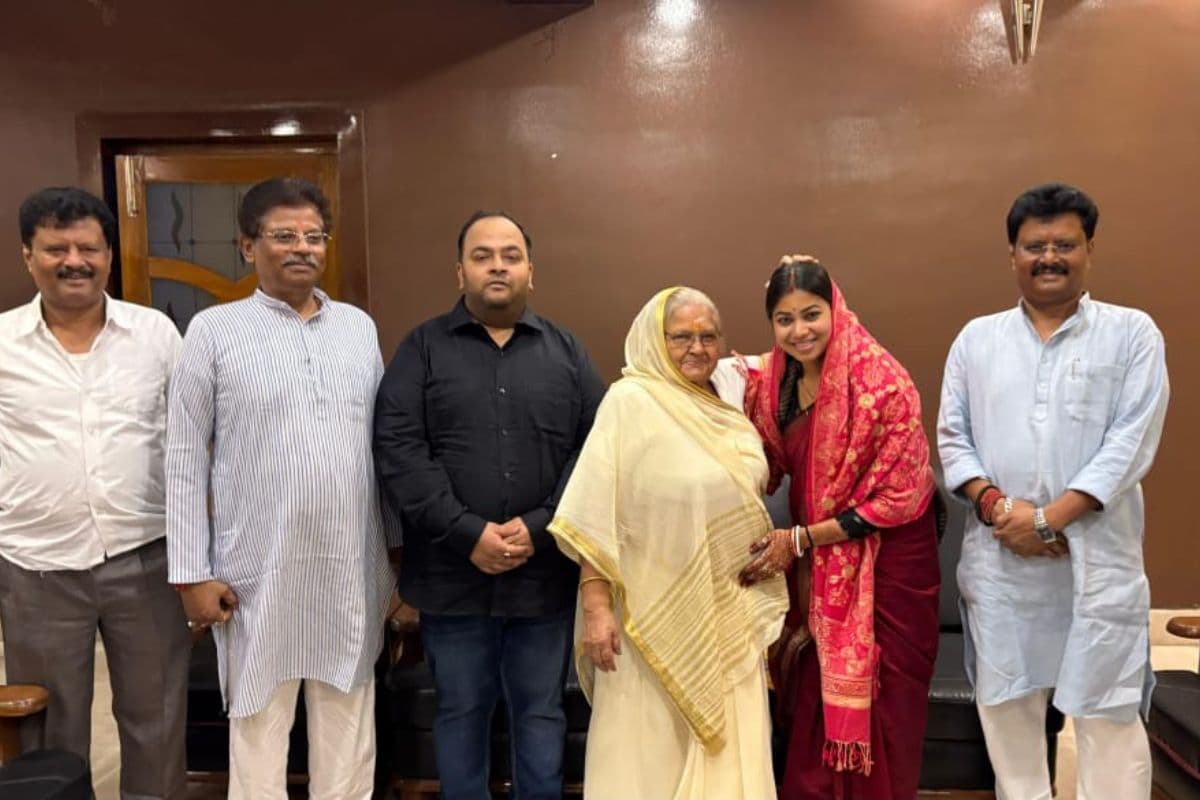 Jharkhand Vidhan Sabha Chunav: बीजेपी प्रत्याशी पूर्णिमा साहु ने शुरू किया चुनाव प्रचार, घर-घर जाकर ले रहीं आशीर्वाद