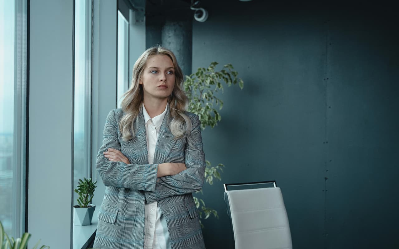 इस तरह की लड़कियां कभी नहीं बनती अच्छी पार्टनर, समय रहते हो जाएं दूर