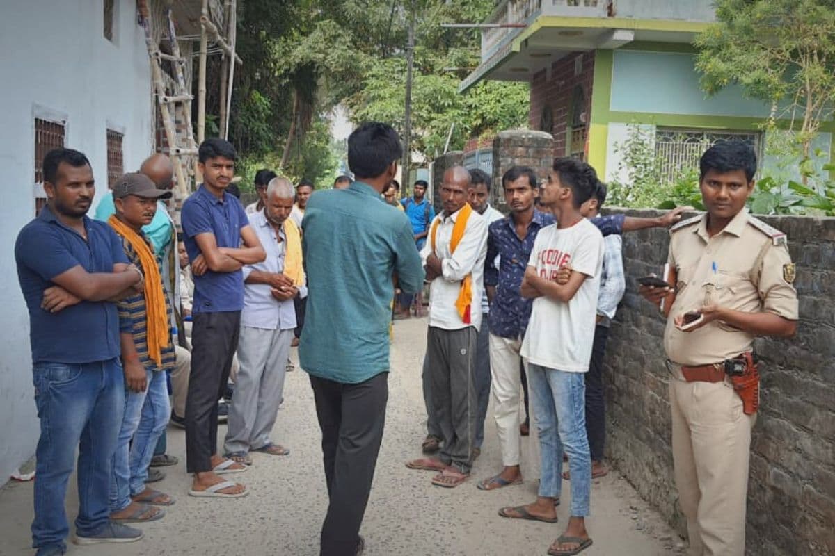 बिहार में 12वीं के छात्र ने फंदे से लटककर दे दी जान, जानें कोचिंग से लौटने के बाद क्यों उठाया खौफनाक कदम?