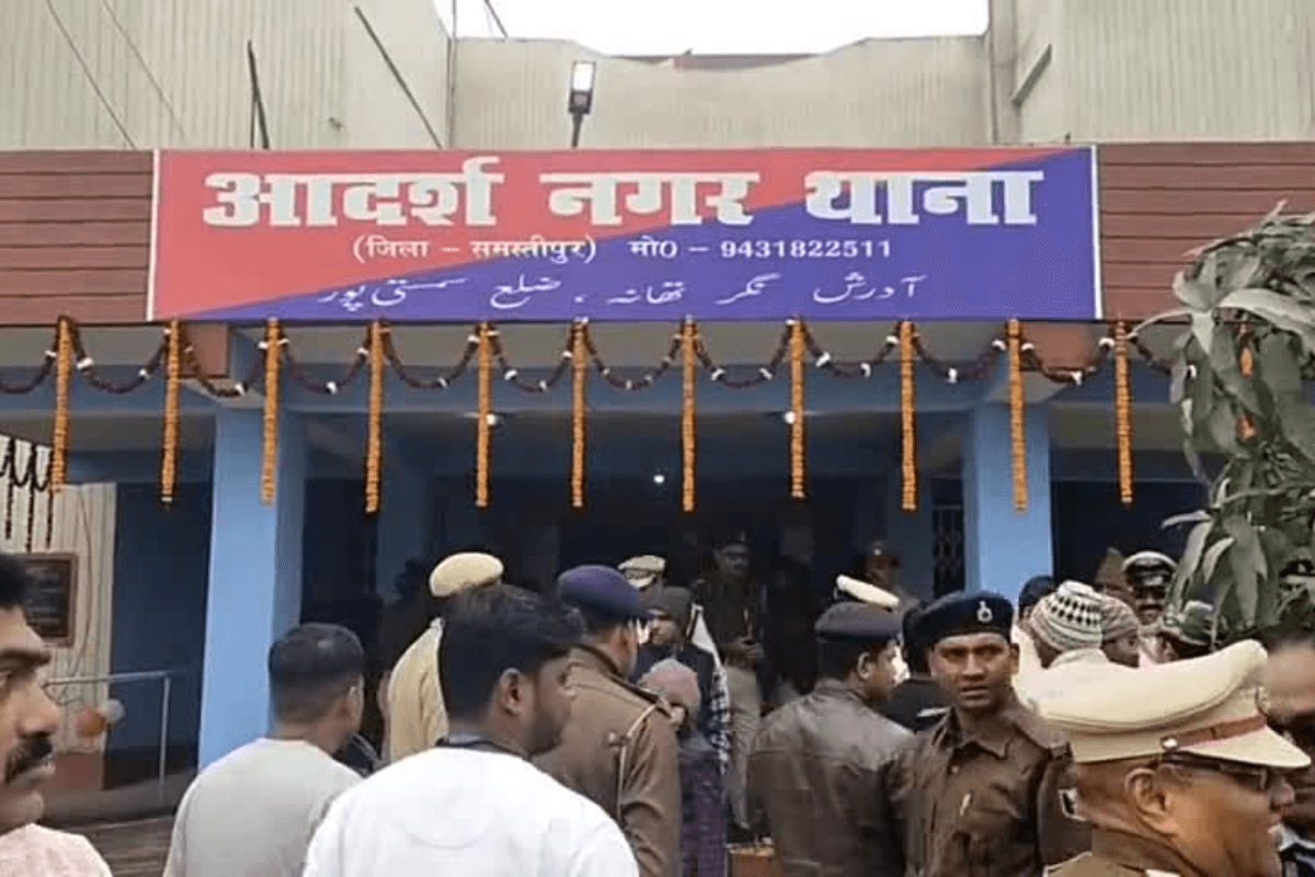 Samastipur News: लोजपा नेत्री गीता कुशवाहा गिरफ्तार, मंदिर में पहुंची डिप्टी कलेक्टर को गाली देने का है आरोप