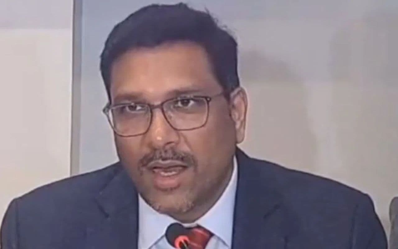 Patna: संजीव हंस की मुश्किलें बढ़ी, गुलाब भी इडी के रिमांड पर, सामने बैठाकर होगी पूछताछ