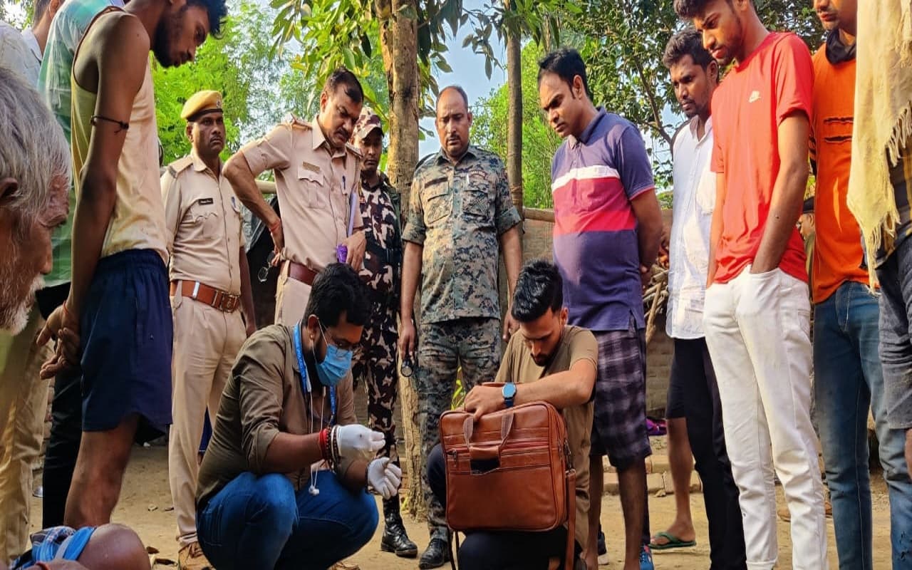 Bihar News: मुंगेर में महिला की गला रेतकर हत्या, घर में ही मौत के घाट उतारकर गेहूं के बोरे से ढक दिया शव