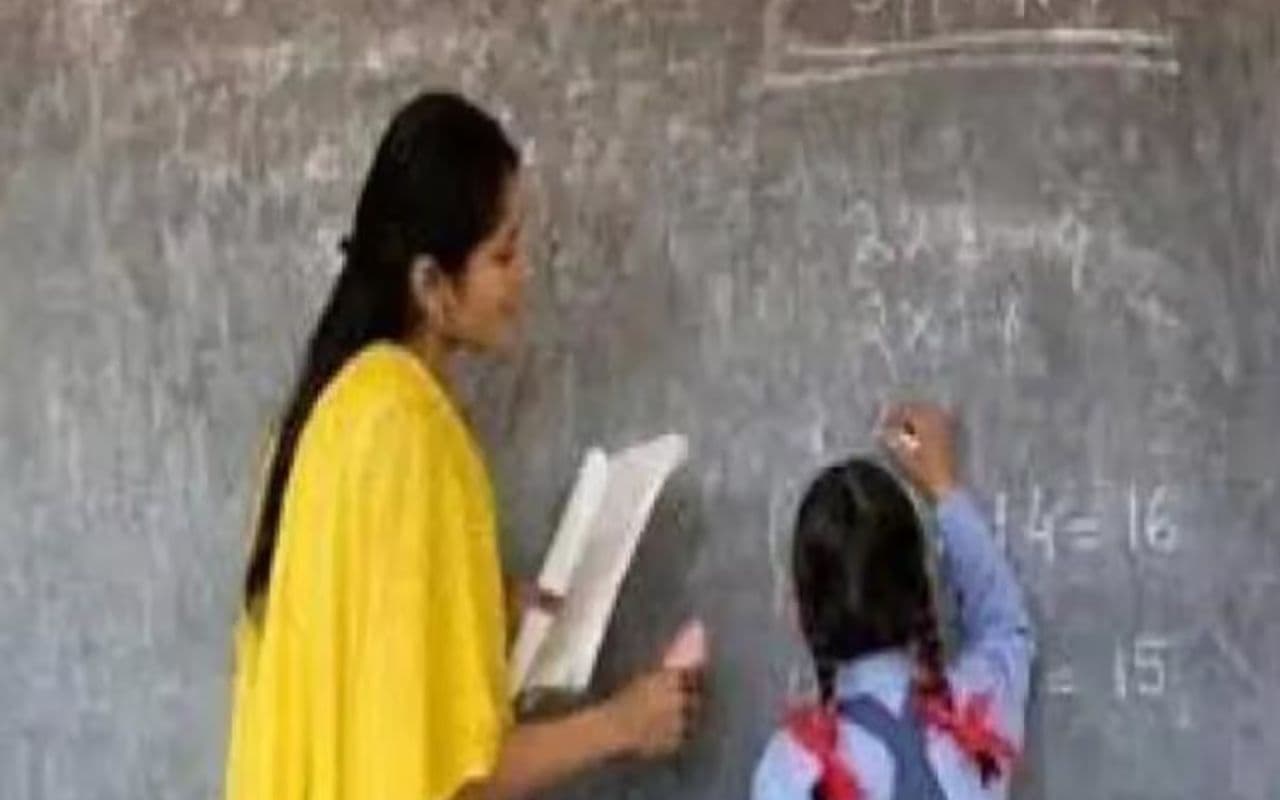 Bihar Teacher News: 589 शिक्षकों पर हो सकती है बड़ी कार्रवाई, जांच के लिए बनी त्रि-सदस्यीय कमेटी, जानें मामला