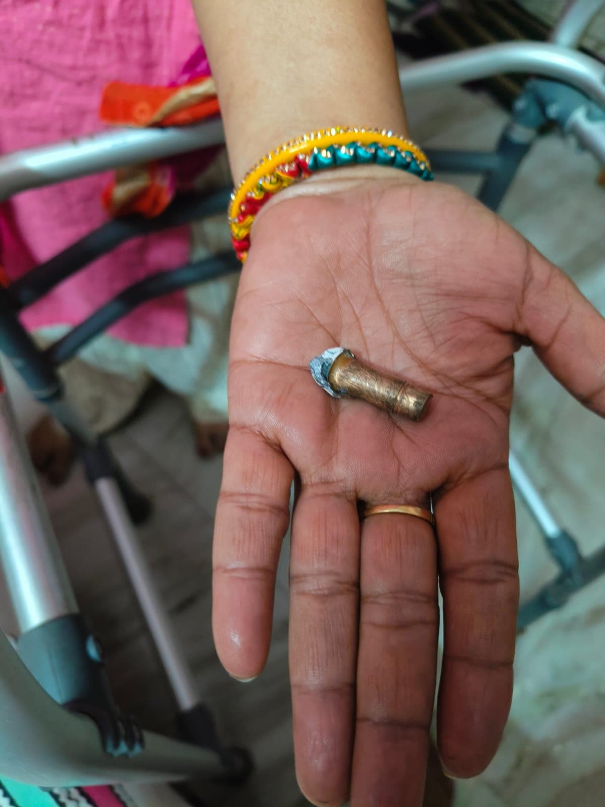 Govindpur Firing: बाइक सवार अपराधियों ने Ice cream कारोबारी के घर पर की फायरिंग,खोखा बरामद