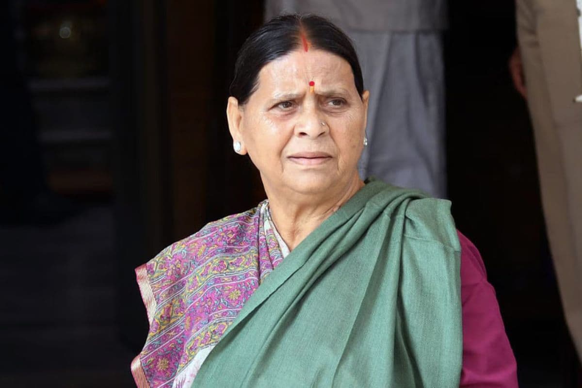 मिथिलांचल है बहाना, मकसद है NDA के गढ़ में सेंध लगाना, राबड़ी देवी की मांग पर BJP हमलावर मिथिलांचल है बहाना, मकसद है NDA के गढ़ में सेंध लगाना, राबड़ी देवी की मांग पर BJP हमलावर