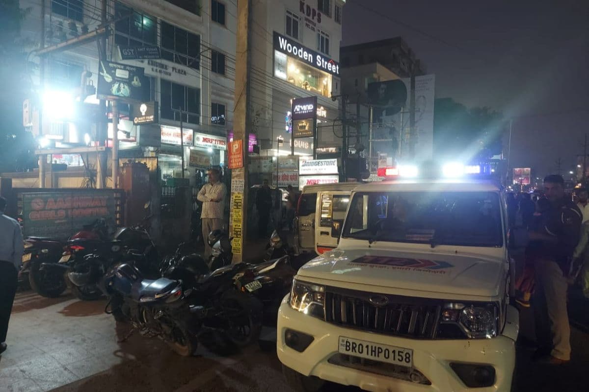 Bihar: राजधानी पटना में अपराधी बेलगाम, SBI बैंक के पास लूटे 4.50 लाख रुपये