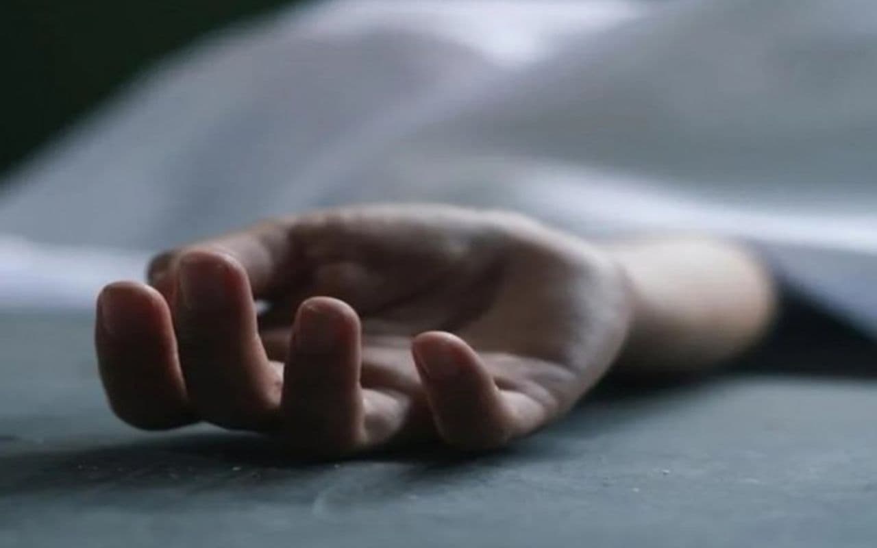 Gaya: प्रेमी की दुकान के सामने खुद को प्रेमिका ने लगाई आग, इलाज के दौरान तोड़ा दम