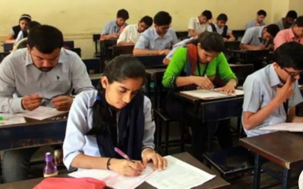 Gopalganj में रविवार को खुलेंगे सभी डिग्री कॉलेज, स्नातक परीक्षा की होगी तैयारी