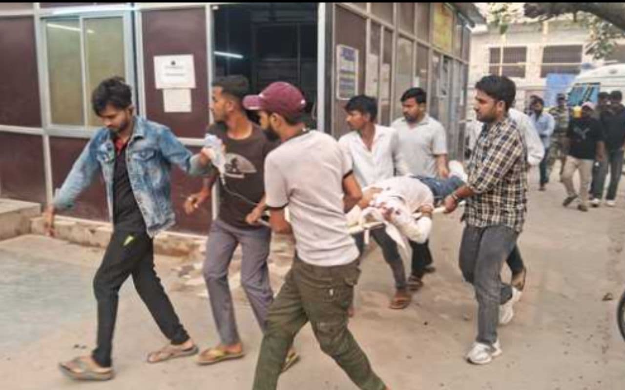 Gopalganj: बरात से लौट रहे बारातियों पर घात लगाए बदमाशों ने किया हमला, छह घायल