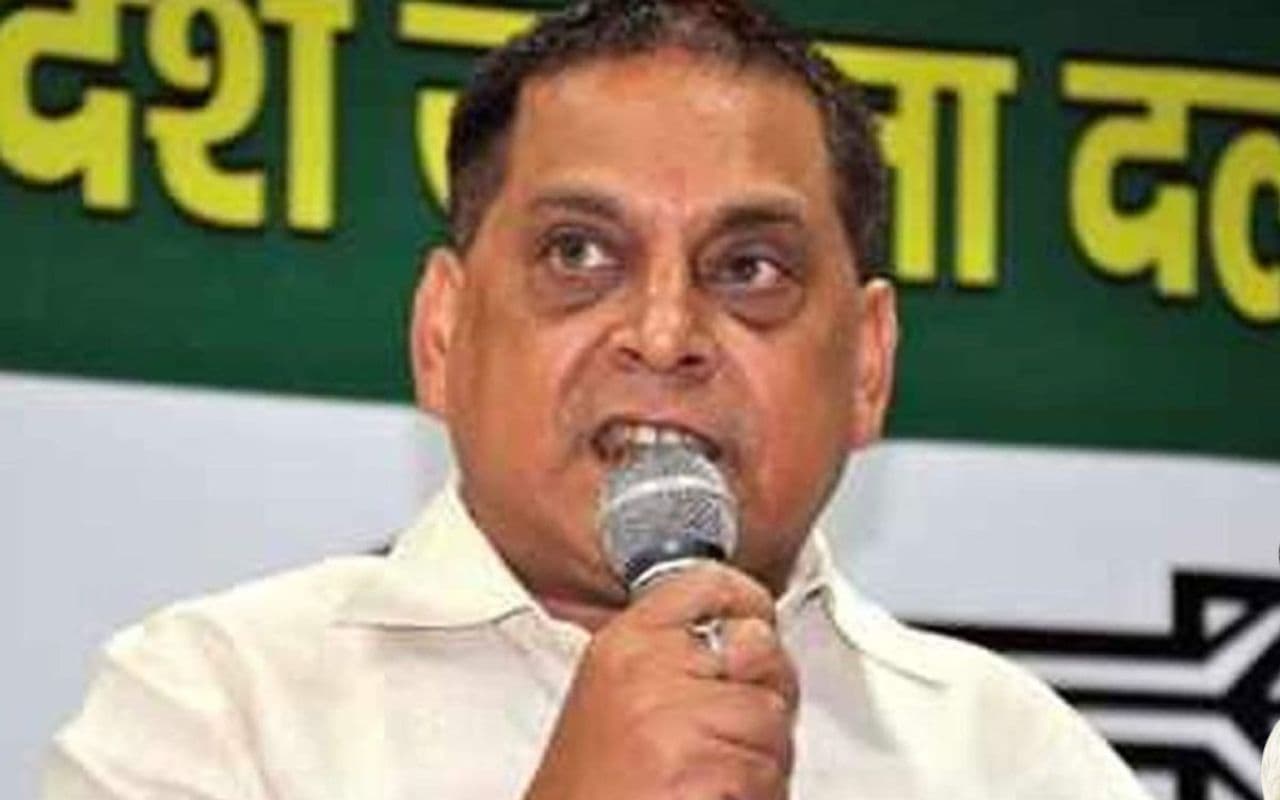 तेजस्वी का मानहानि नोटिस ‘धमकाने वाला कानूनी हथकंडा’, माफी मांगे RJD नेता: JDU तेजस्वी का मानहानि नोटिस ‘धमकाने वाला कानूनी हथकंडा’, माफी मांगे RJD नेता: JDU