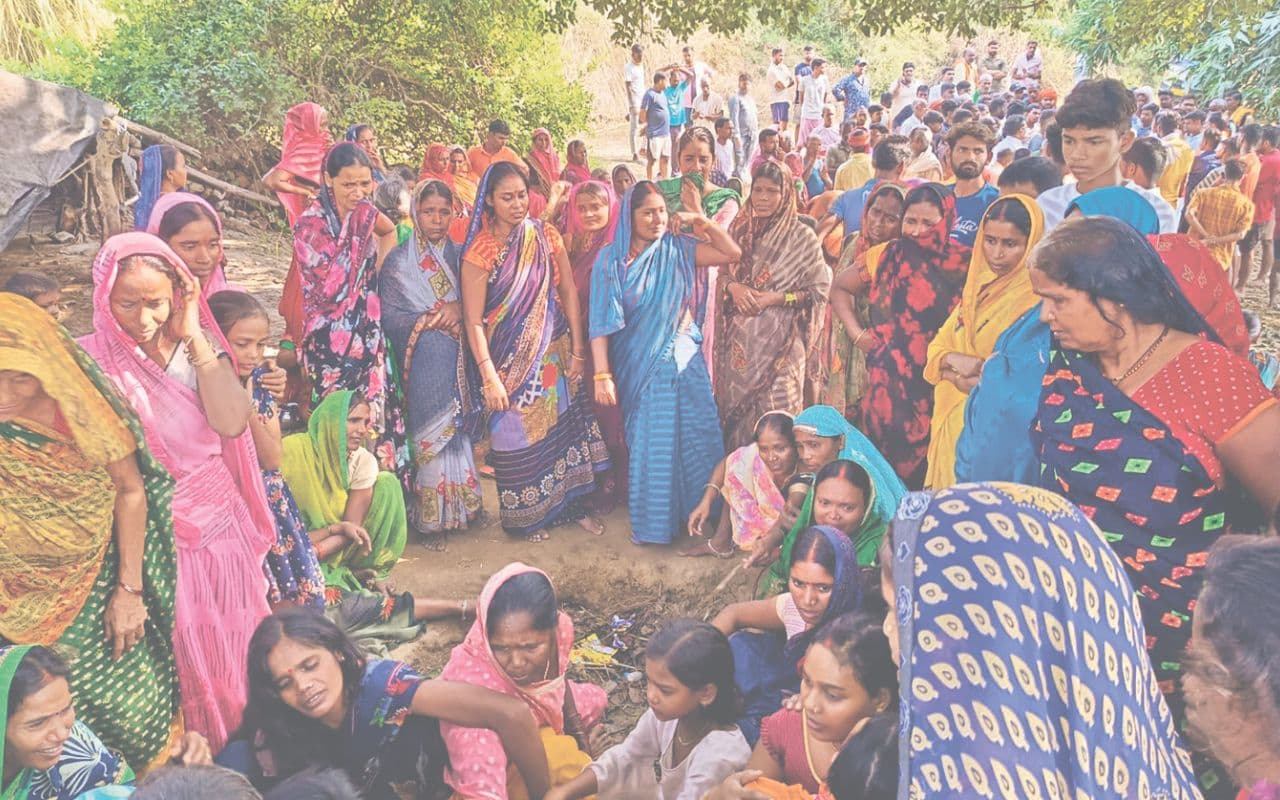 Accident: अनहोनी हादसा ने तीन बच्चों से छीना मां की ममता का छांव, चारों ओर पसरा मातम