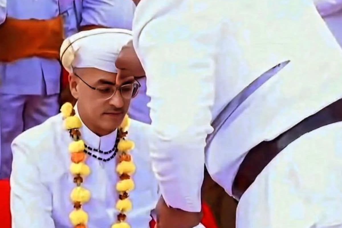 Mewar Royal Family Dispute: क्या है मेवाड़ राजपरिवार का विवाद? विश्वराज सिंह को मिली धूनी दर्शन की अनुमति