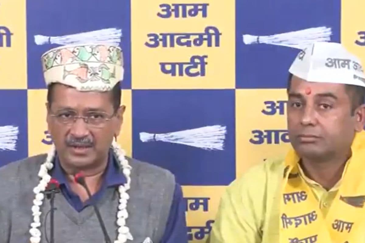 दिल्ली चुनाव से पहले बड़ा दांव, पूर्व विधायक अनिल झा AAP में शामिल, BJP को झटका