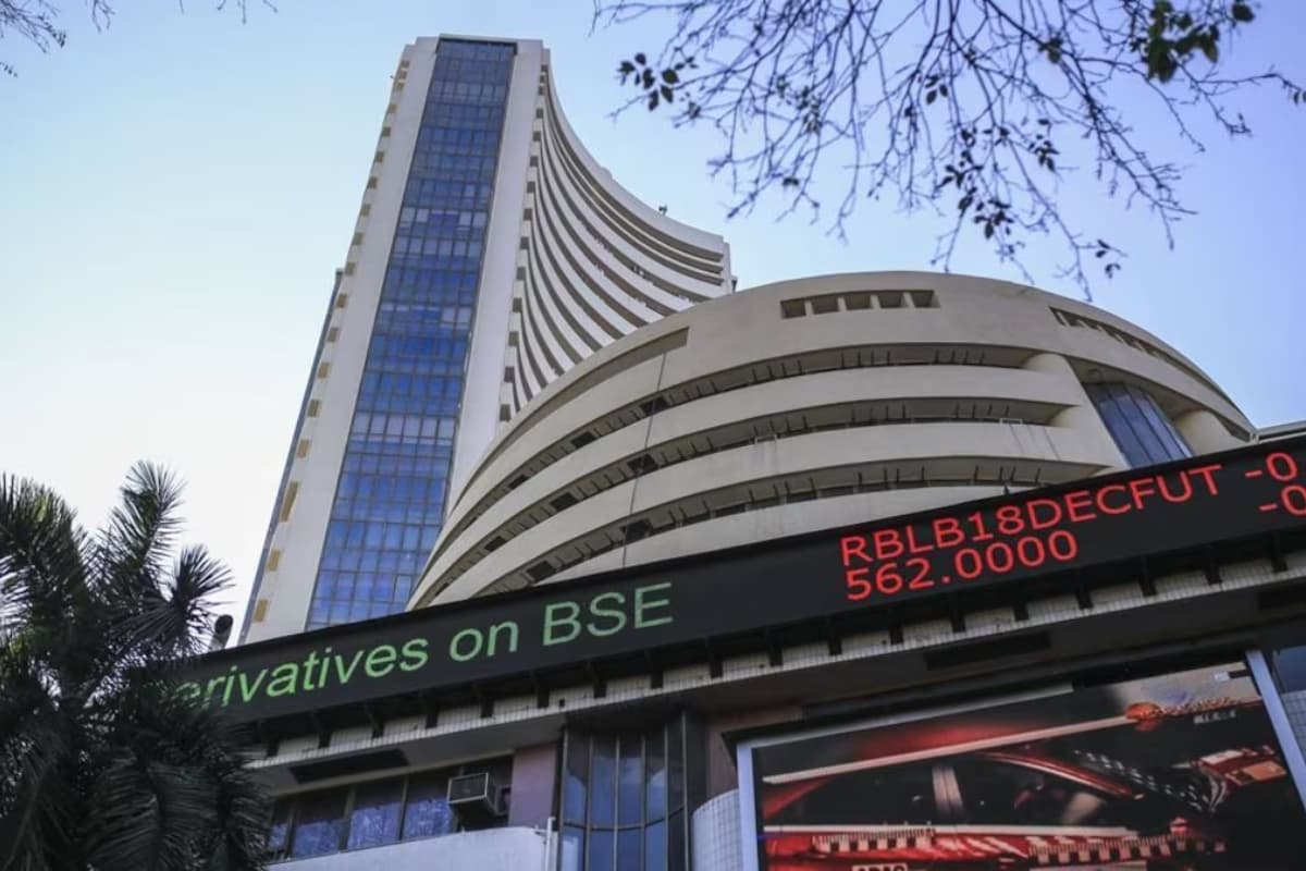 Stock Market: शेयर बाजार की कमजोर शुरुआत, सेंसेक्स 80,000 के नीचे, निफ्टी 24350 पर