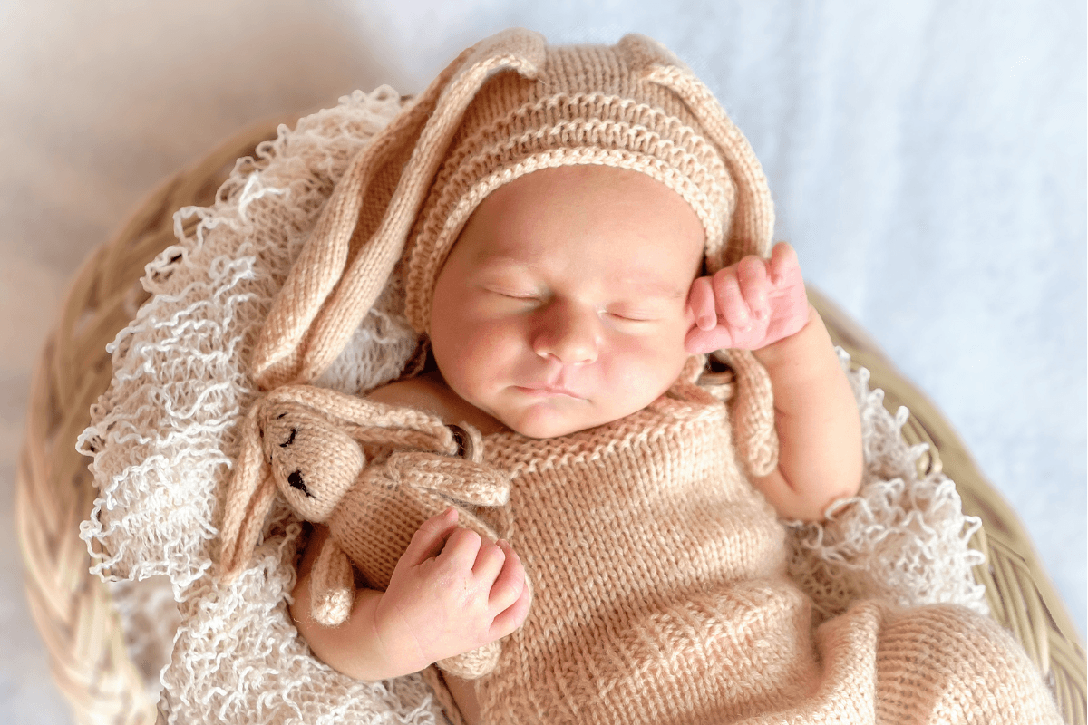 Baby Girl Name Inspired By Guru Nanak Dev: गुरुनानक देव जी से प्रेरित 20 प्यारे और ट्रेंडी नाम, अपनी बेटी के लिए चुनें एक अनोखा नाम