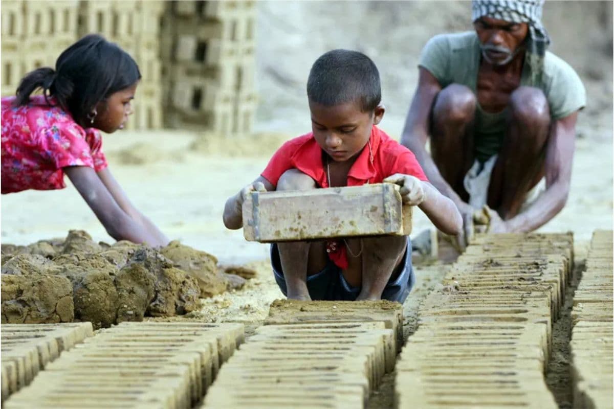 West Bengal : मलय घटक ने कहा, बंगाल में बाल श्रम में आई कमी