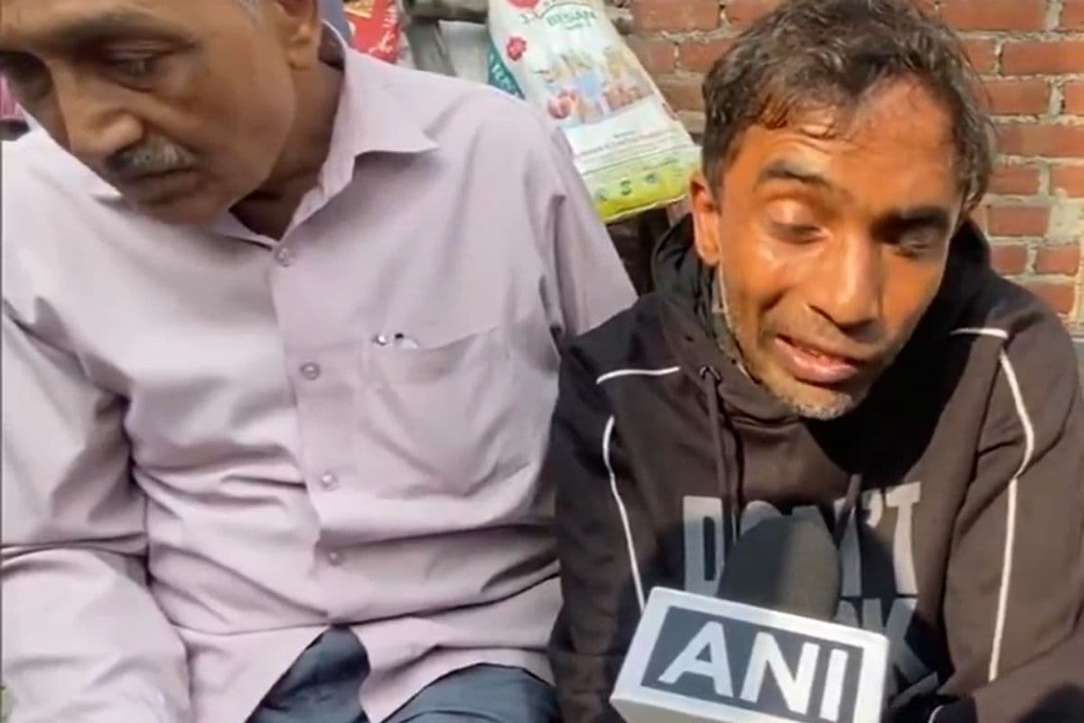 जानवरों की तरह 30 साल से बंधा था पेड़ पर, तीन दशक बाद परिवार से हुई मुलाकात, देखें VIDEO