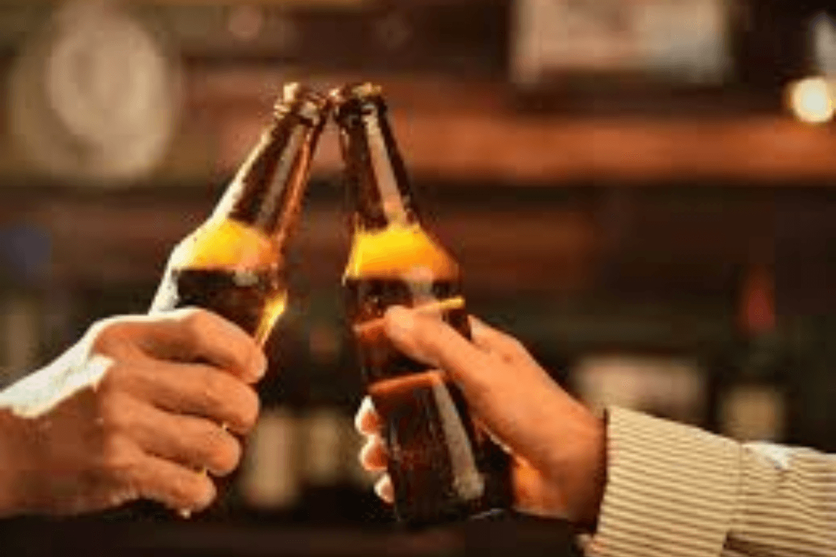 Bihar News: दारु पिलाकर दोस्तों ने जमकर पीटा, सुबह बिस्तर पर मिली लाश