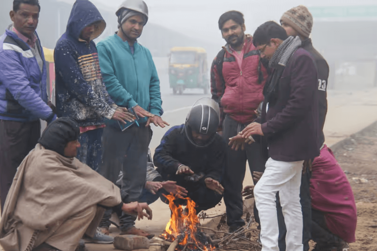 Bihar Weather: मुजफ्फरपुर, सीतामढ़ी समेत 15 जिलों में कोहरे की इंट्री, मौसम विभाग ने जारी किया येलो अलर्ट