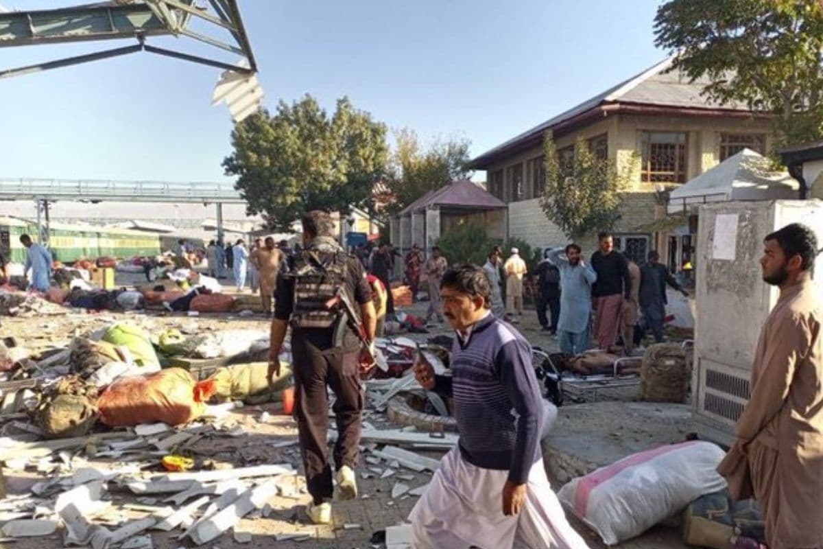 Pakistan Bomb Blast: पाकिस्तान के क्वेटा रेलवे स्टेशन पर बम धमाका, 20 लोगों की मौत, 30 घायल
