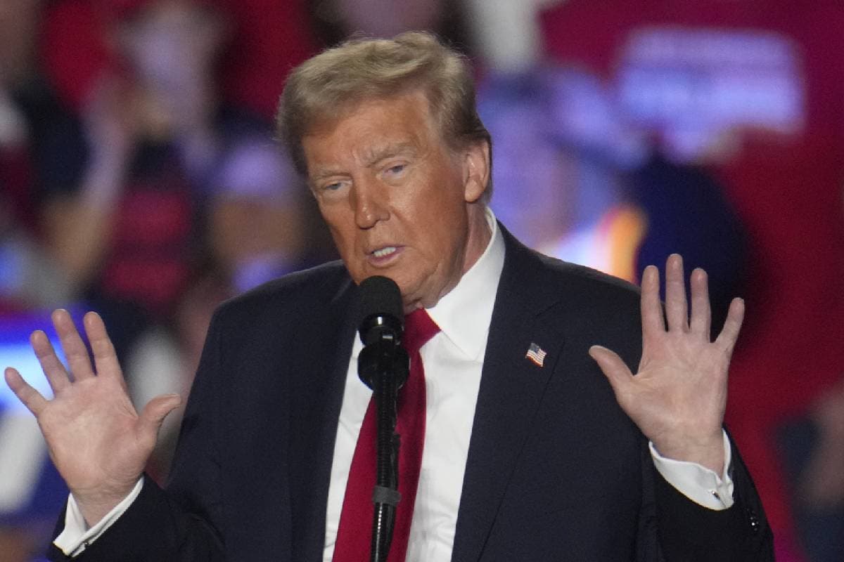 Donald Trump Dance Video : कमर लचकाकर और दोनों हाथ उठाकर डोनाल्ड ट्रंप ने किया जबरदस्त डांस