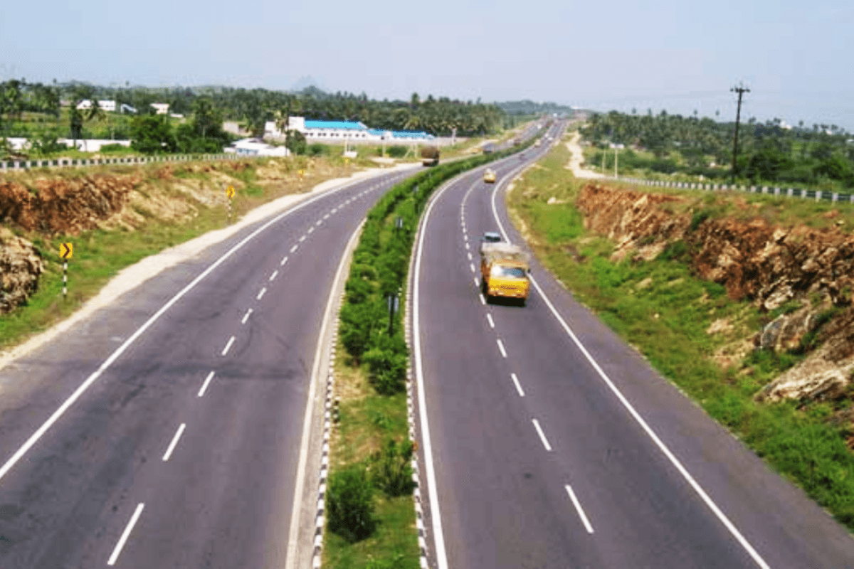 CM Nitish Gift: पटना-गया-डोभी कॉरिडोर पर जल्द दौड़ेंगी गाड़ियां, पटना से गया मात्र 90 मिनट में