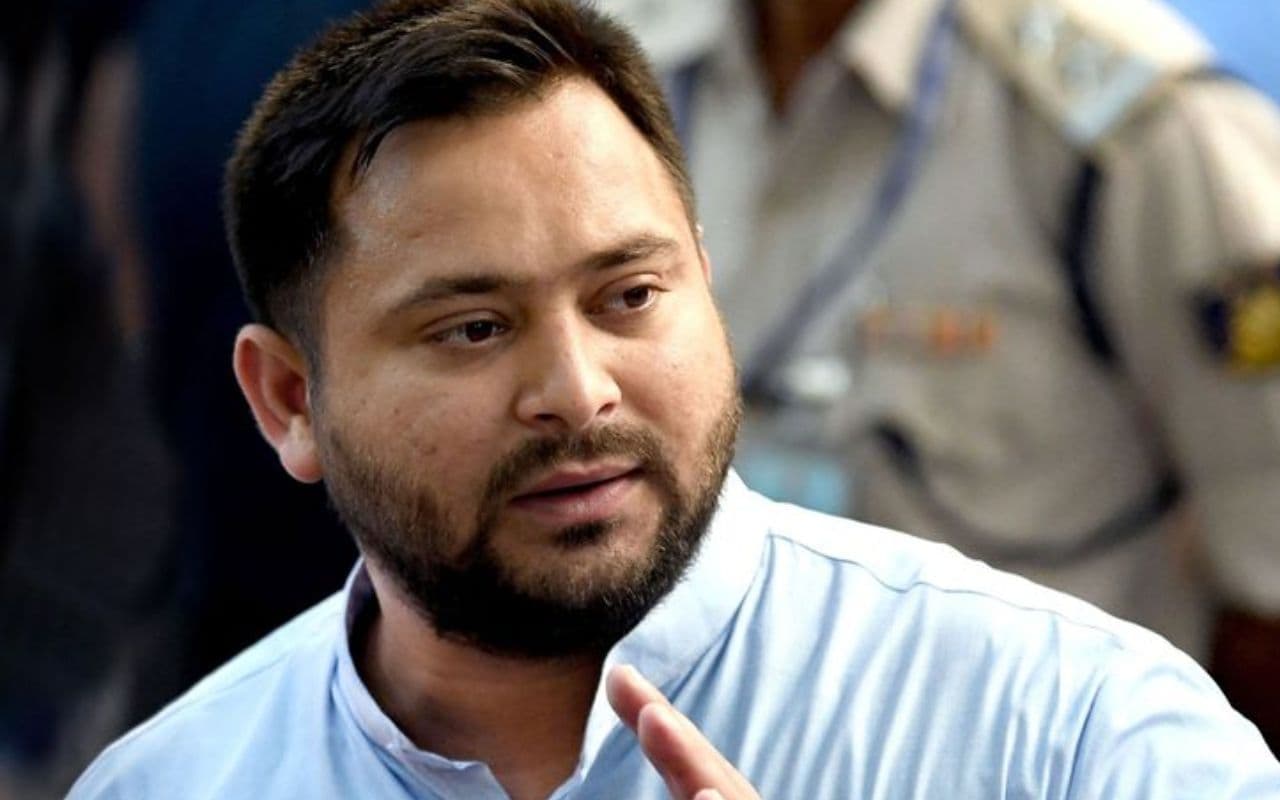 बिहार चुनाव: राजद-कांग्रेस आज सेट करेगी रणनीति, खरगे से मिलने पहुंचे तेजस्वी का आया बयान