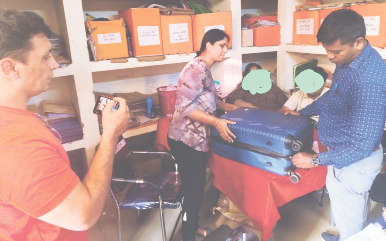 Gaya: रेल पुलिस की बड़ी कार्रवाई, नागपुर से 38 लैपटॉप चोरी करने वाले दो आरोपी धराये