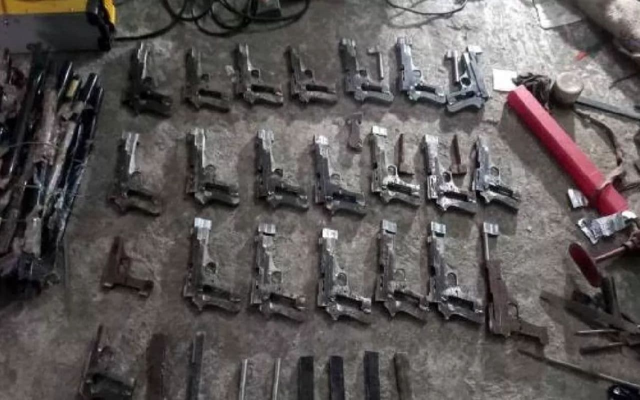 Bihar STF को मिली बड़ी कामयाबी, मिनी गन फैक्ट्री का किया खुलासा, जानें क्या-क्या मिला