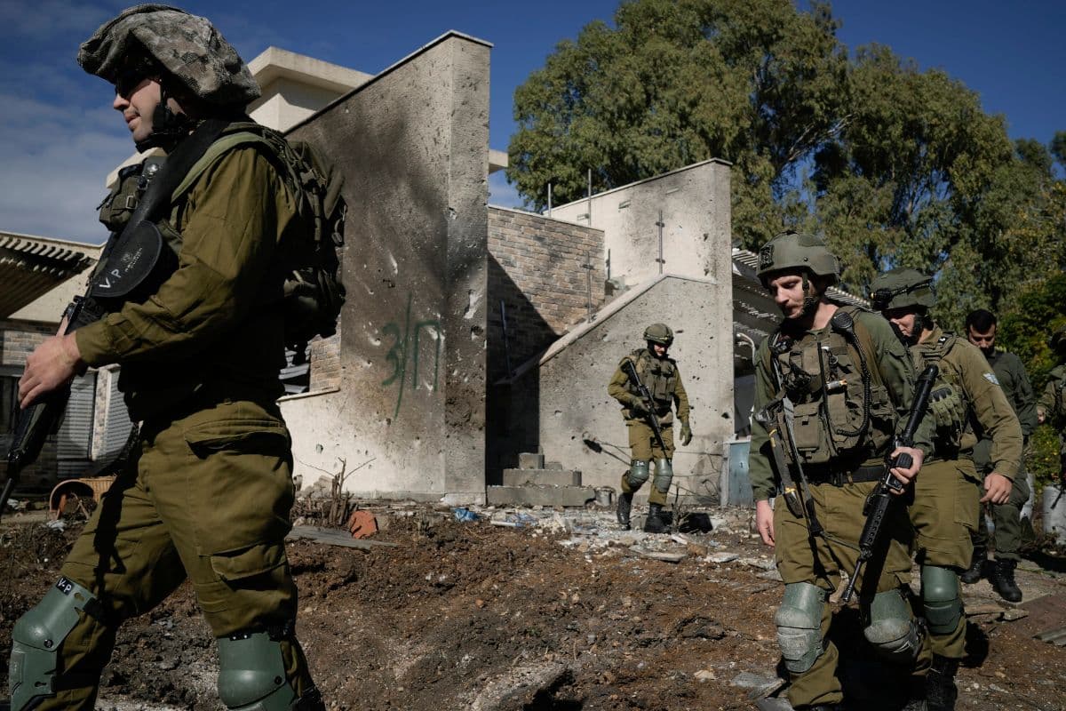 Iran Israel War: इजराइल पर जोरदार पलटवार करने की तैयारी में ईरान, तेल अवीव में आज कयामत की रात, देखें VIDEO