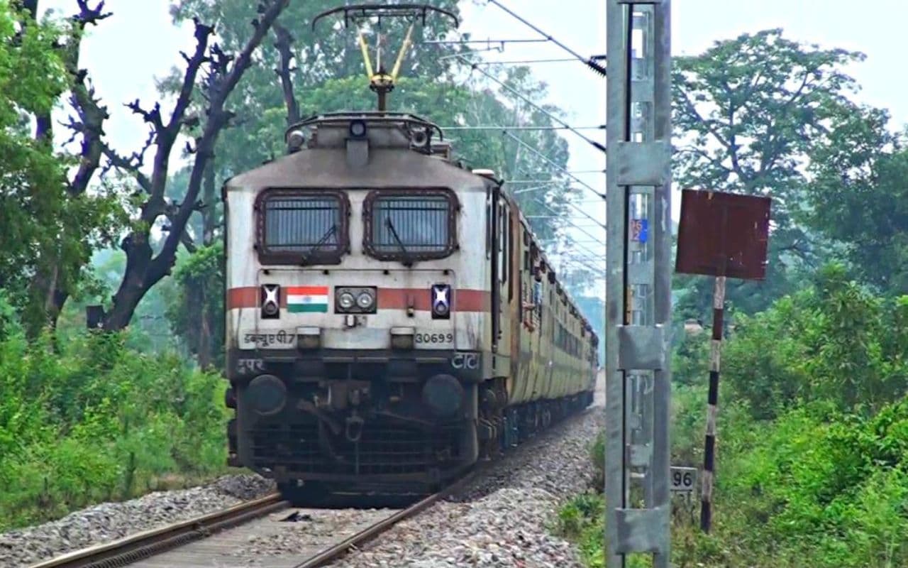 Gaya News: टाटा-अमृतसर और जम्मूतवी एक्सप्रेस के रूट में बदलाव , जानें वजह