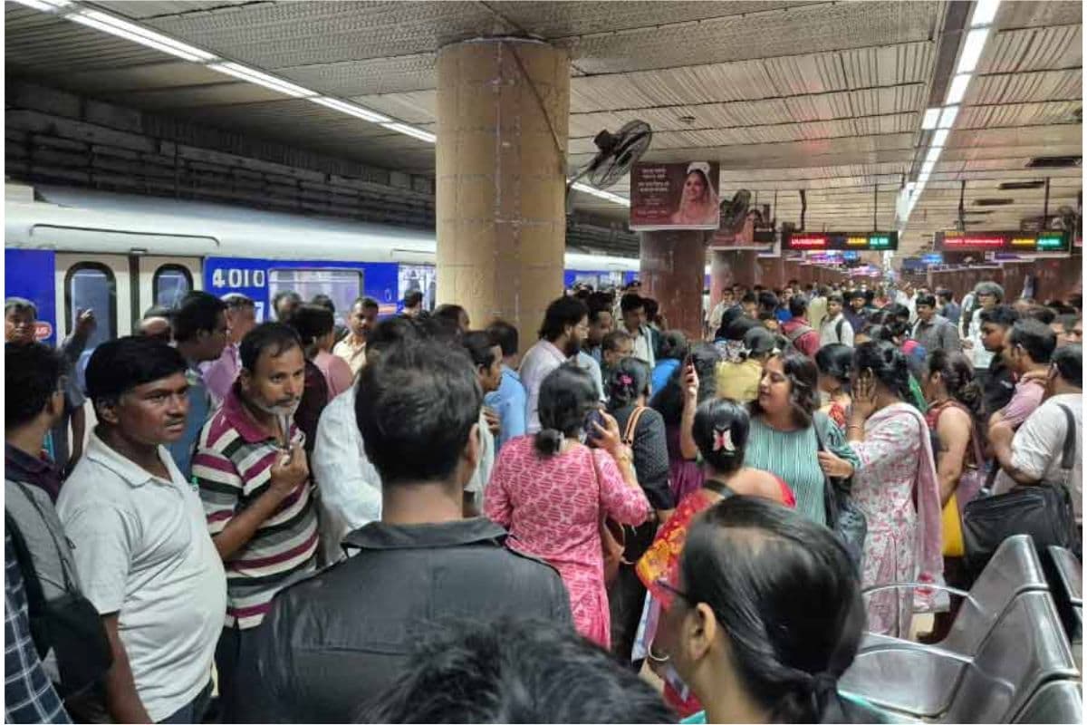 Kolkata Metro : कोलकाता में सुबह से मेट्रो परिसेवा ठप,यहां जानें पूरा अपडेट