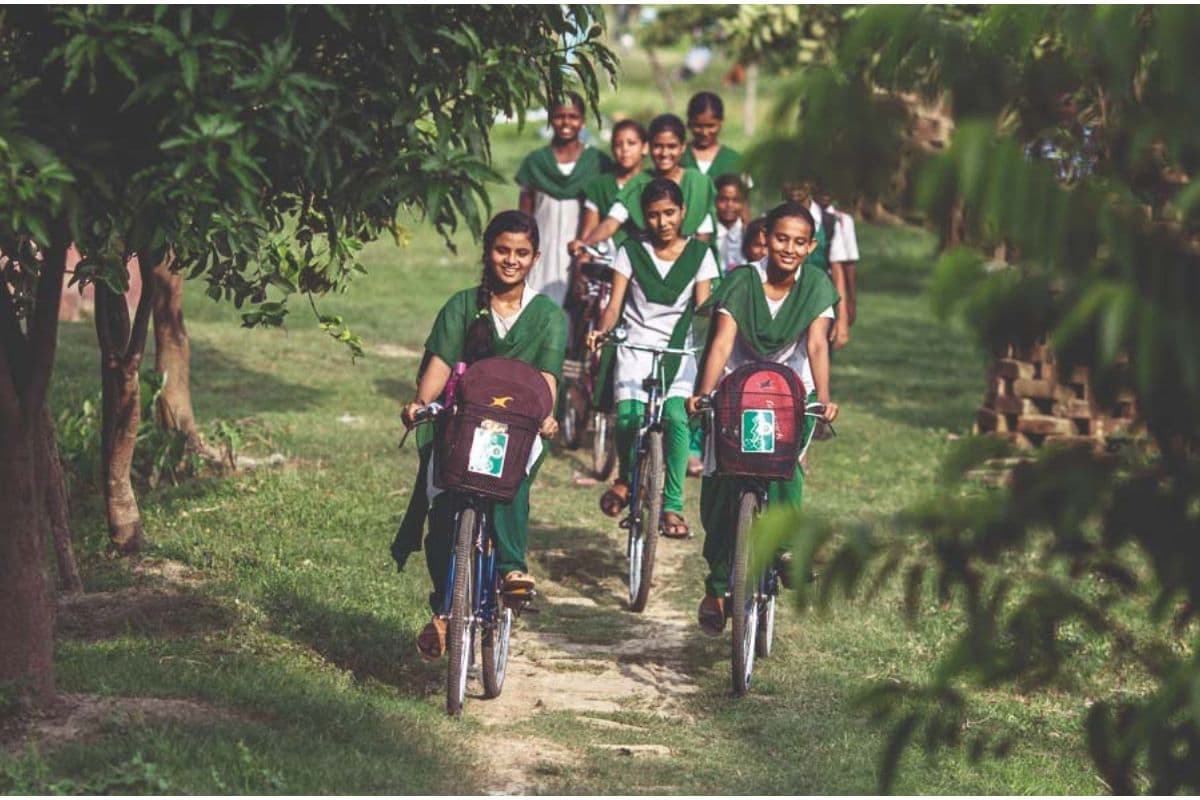 Kanyashree Scheme : टैब मनी में घोटाले के बाद अब कन्याश्री के पैसों पर संकट के बादल