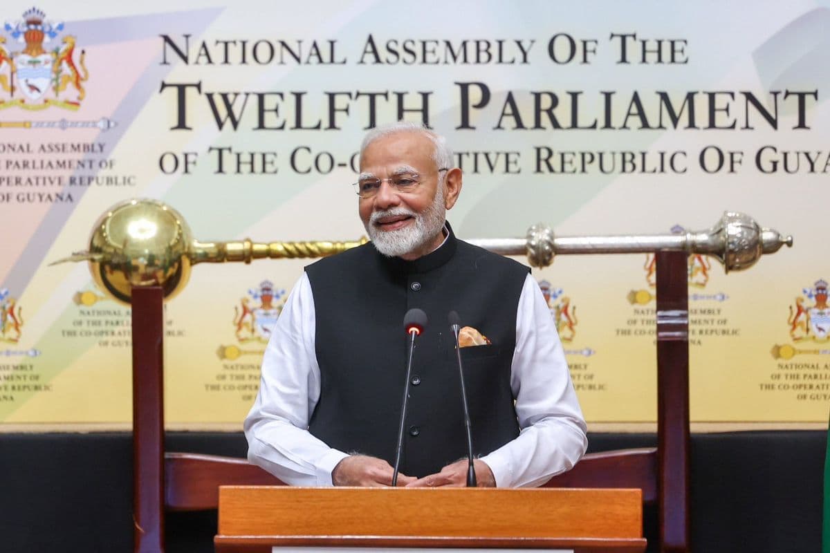 PM Modi ने गुयाना की संसद के विशेष सत्र को किया संबोधित, कहा- लोकतंत्र हमारे डीएनए में