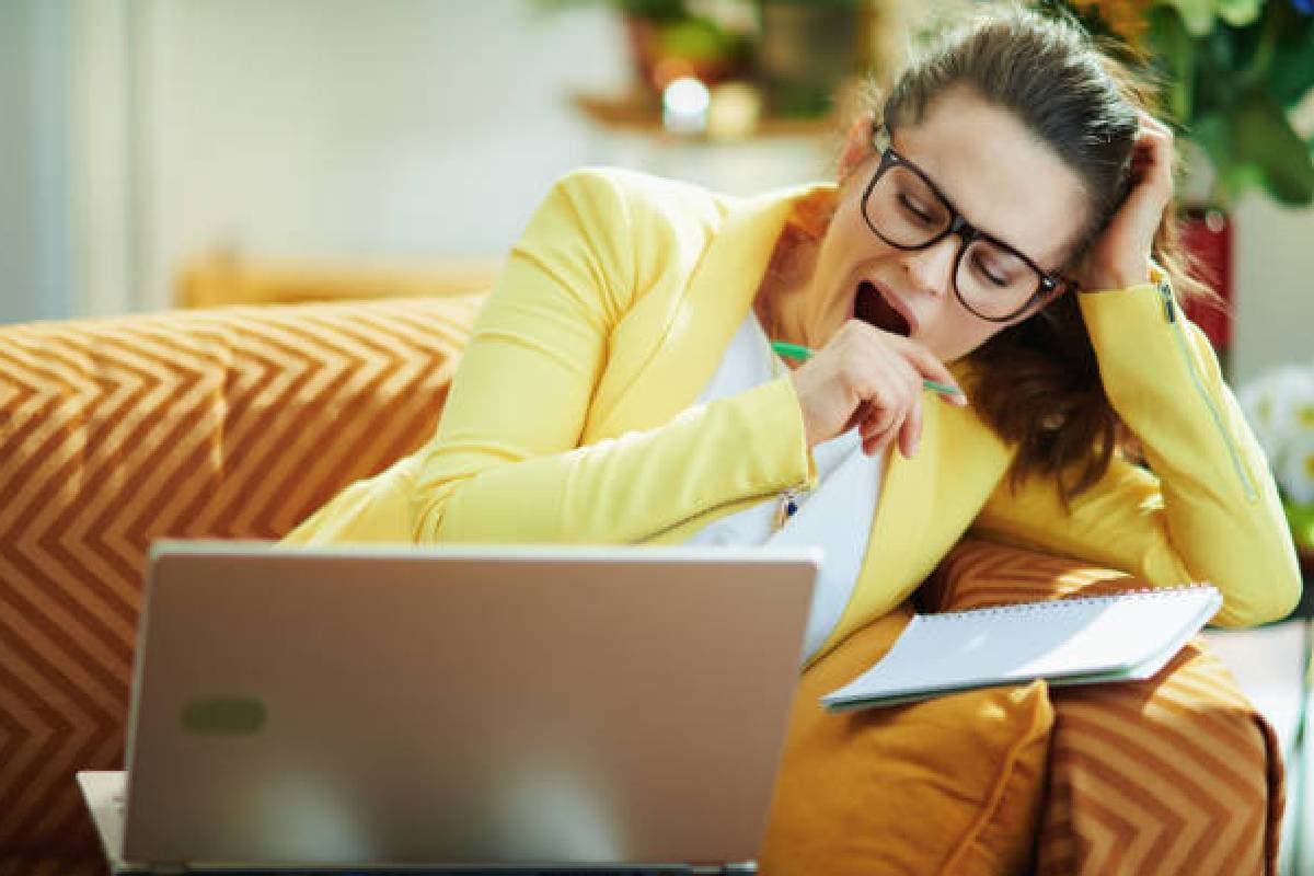 Yawning: बार-बार आती है जम्हाई तो न करें इग्नोर, हो सकती है ये बीमारी