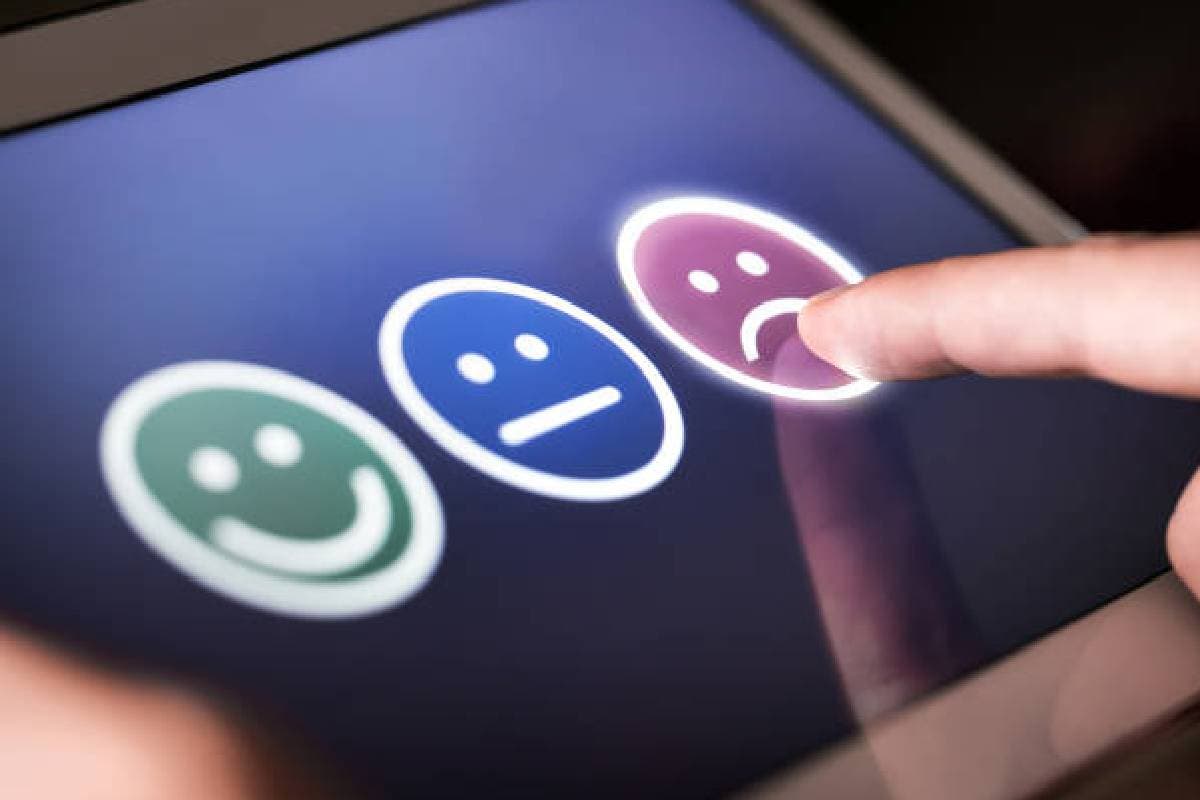 Vastu Tips: घर से कैसे दूर करें नकारात्मक ऊर्जा, बस करें ये काम