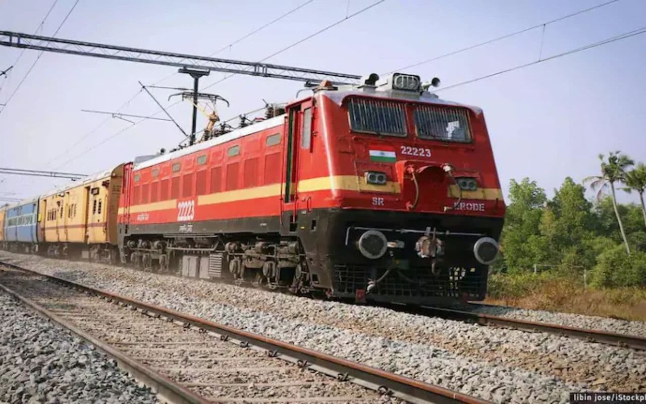 भोलेनाथ के भक्तों को इंडियन रेलवे का बड़ा तोहफा, श्रावणी मेला पर जयनगर, रक्सौल, बढ़नी, आसनसोल सहित 17 रूटों पर चलेगी स्पेशल ट्रेन
