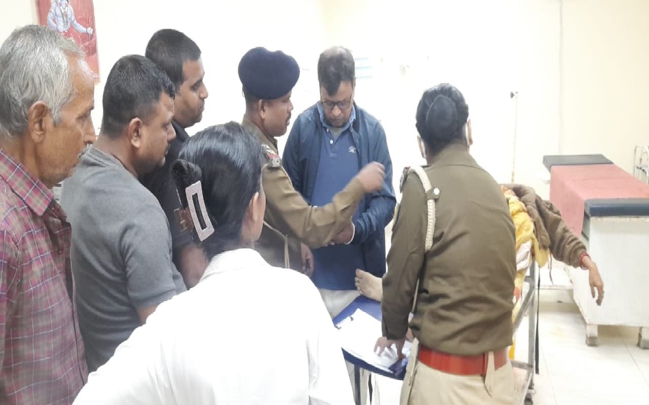 Road Accident: पैक्स चुनाव में वोटिंग करने जा रही महिला की सड़क हादसे में मौत