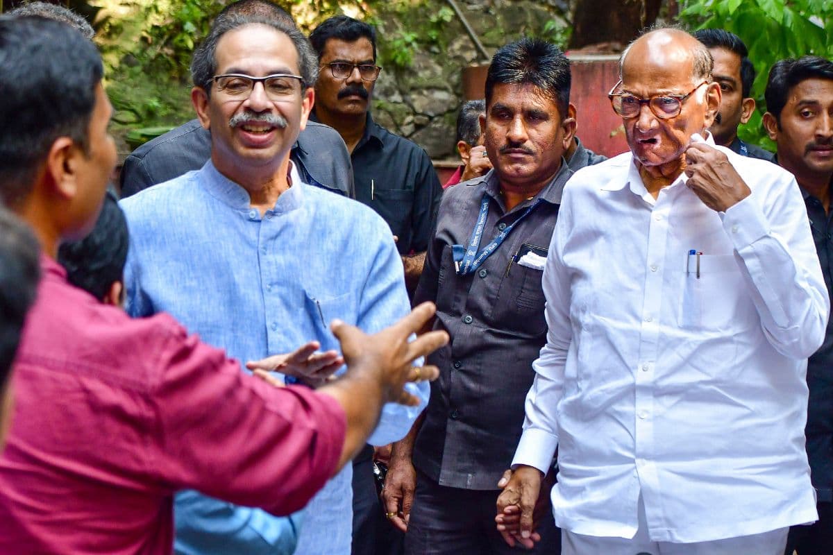 Sharad Pawar ने सक्रिय राजनीति से संन्यास के दिए संकेत, कहा- कहीं तो रुकना होगा