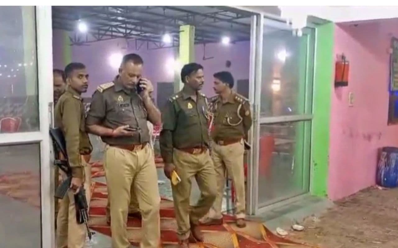 UP News: अलीगढ़ में शादी से पहले रसगुल्ला पर बवाल, बारातियों ने दुल्हन पक्ष को जमकर पीटा, जानें दुल्हन का रिएक्शन