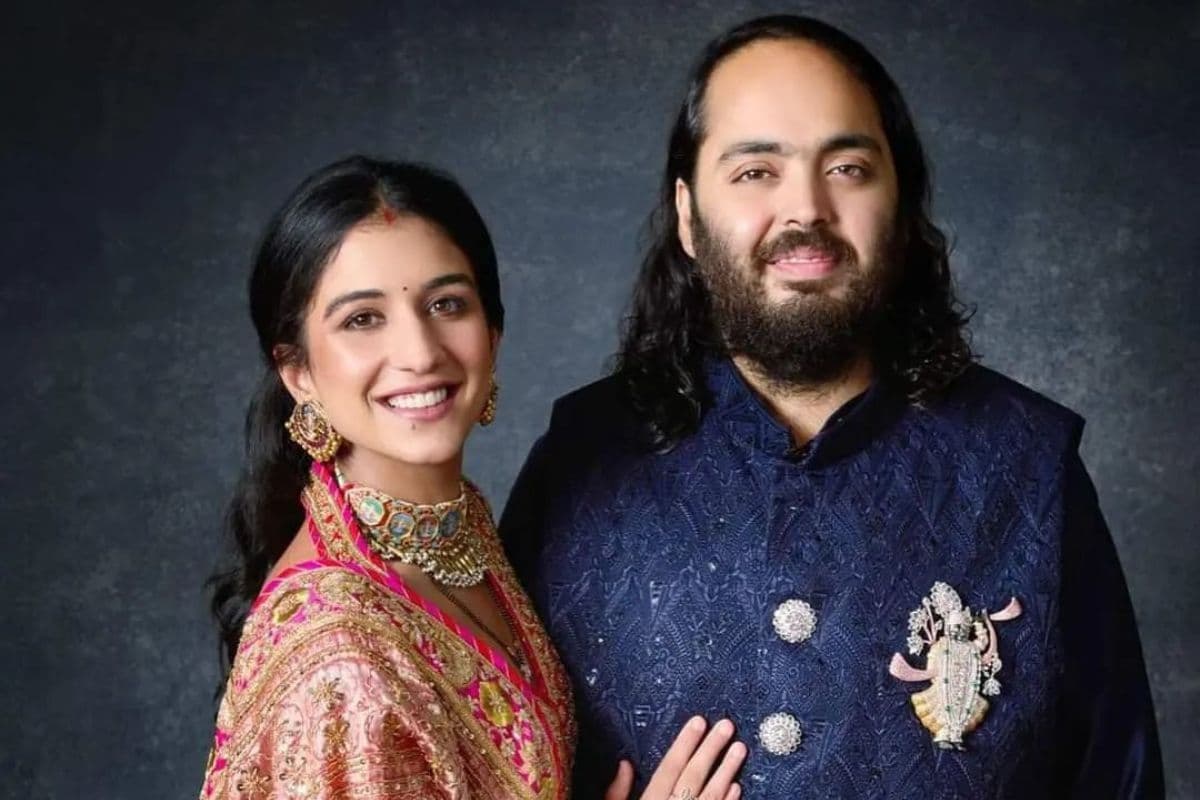 Anant Ambani and Radhika Merchant का नया लुक हुआ वायरल, शाही अंदाज में आ रहें नजर