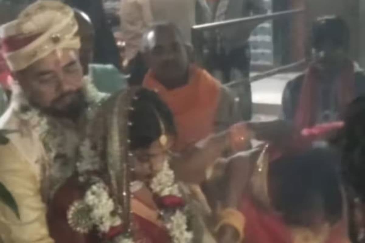 49 साल की उम्र में दूसरी बार दूल्हा बने JDU के पूर्व विधायक, 18 साल छोटी लड़की से रचाई शादी