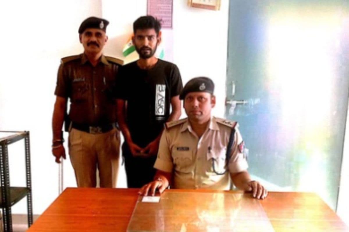 Hajipur: यात्री का मोबाइल छीन कर भाग रहा था चोर, तभी पड़ी RPF की नजर और चढ़ गया हत्थे