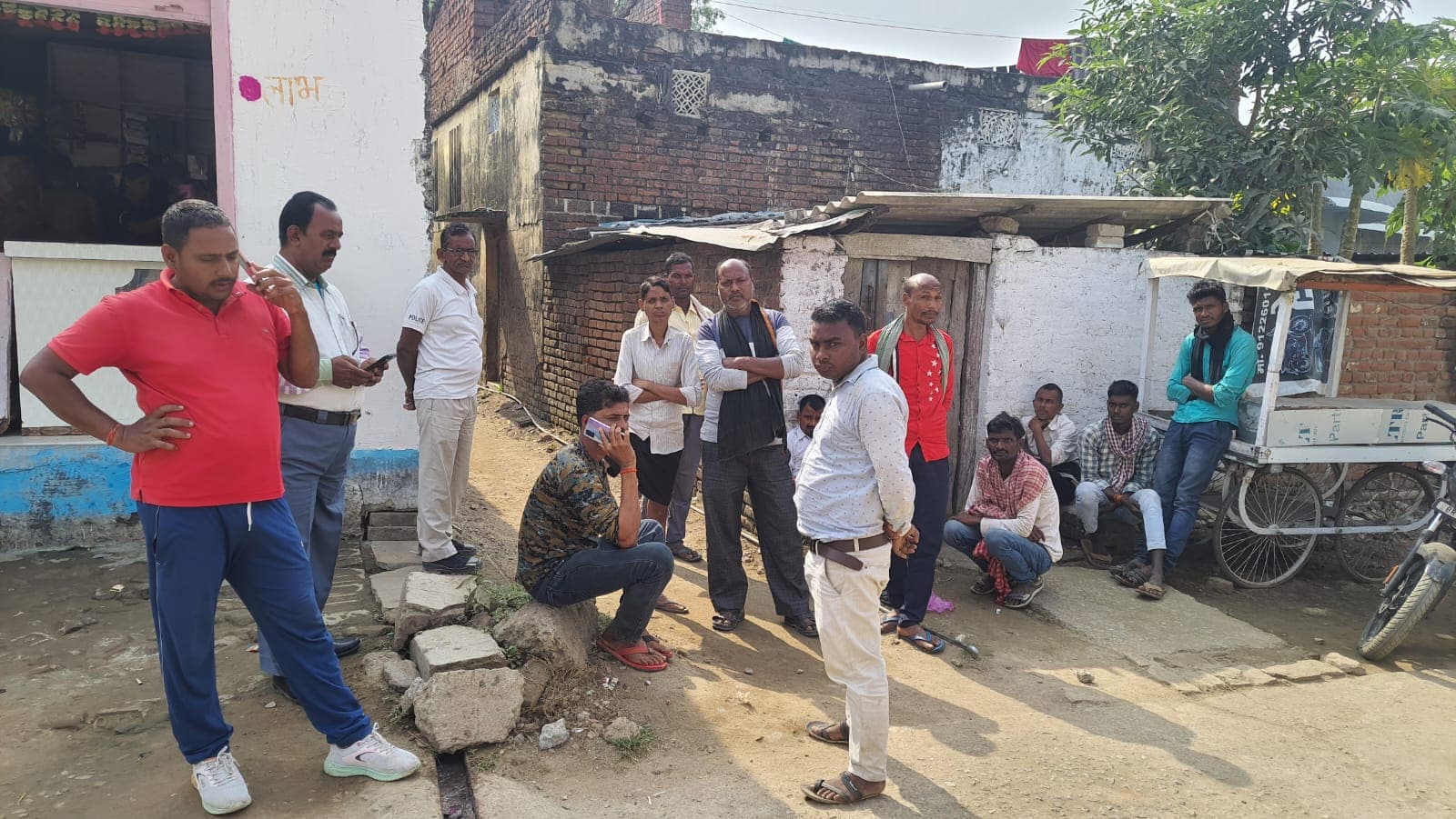 Bihar News: औरंगाबाद में तेज रफ्तार गाड़ी की टक्कर से पलटी ऑटो, ड्राइवर समेत दो लोगों की मौत